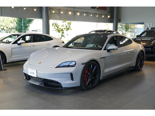 Taycan　GTS