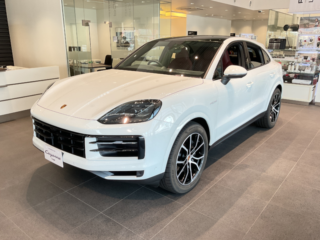 MY2025　Cayenne E-Hybrid Coupé