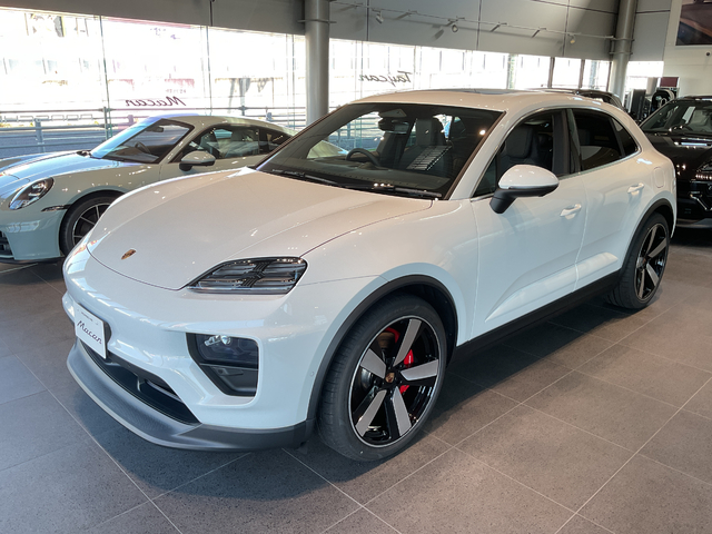 MY2025　Macan 4S