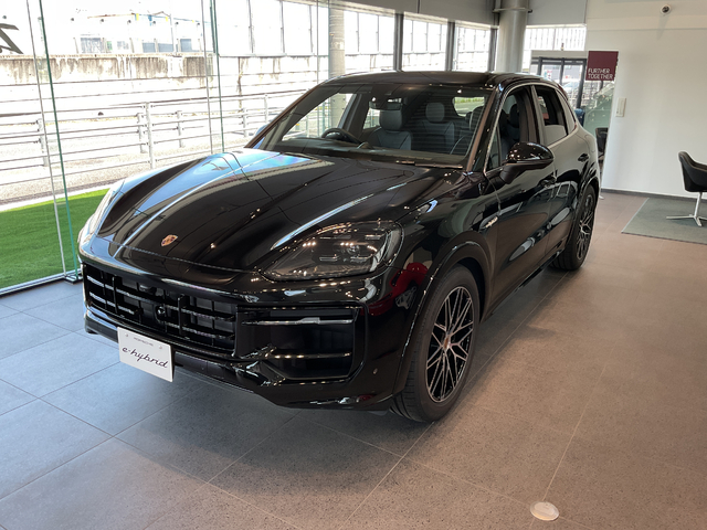MY2025　Cayenne E-Hybrid