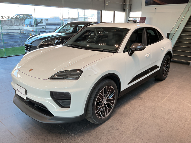 MY2025　Macan