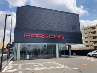 ポルシェセンター北大阪　サービス工場