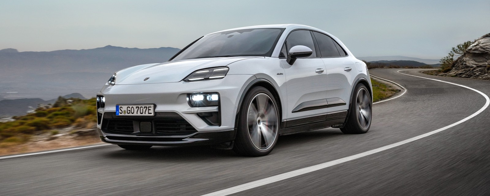 Macan Electric登場