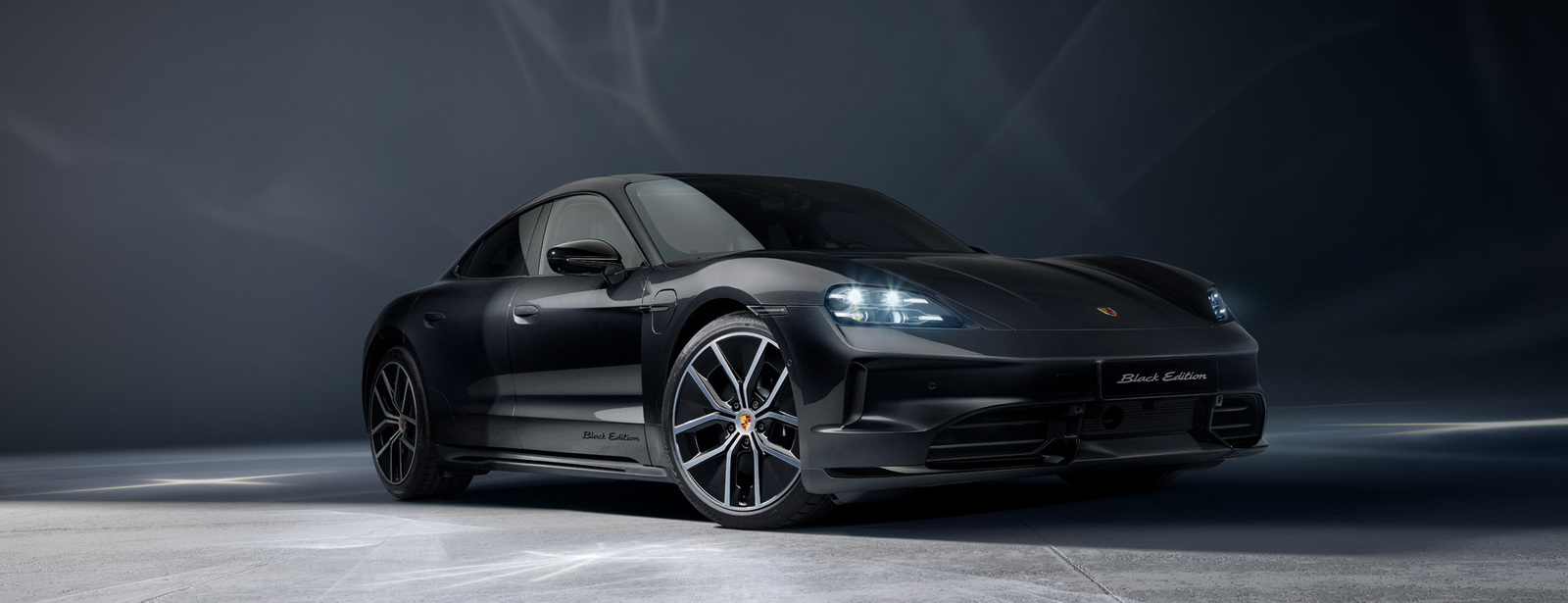 Christmas with Taycan & Cayenne