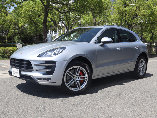 2017　Macan Turbo　PDK　RHD