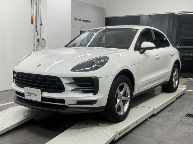 MY2021　マカン　RHD【R26-0225】