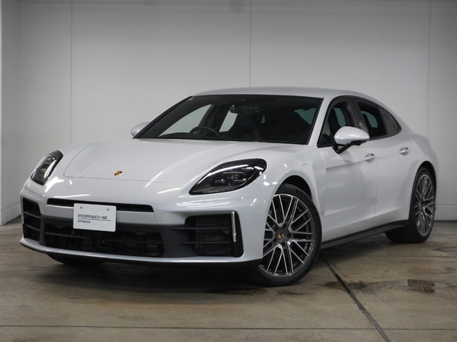 2025 ポルシェ Panamera 4