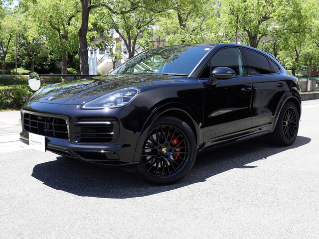 2022　Cayenne GTS Coupe　8Tip-s　RHD