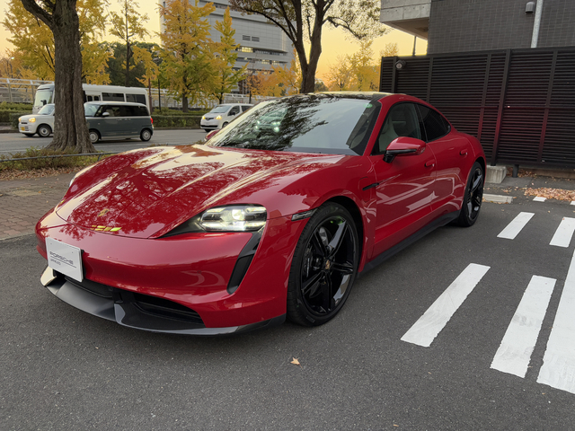 2022y Model TaycanTurboS