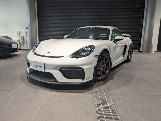 718 Cayman GT4