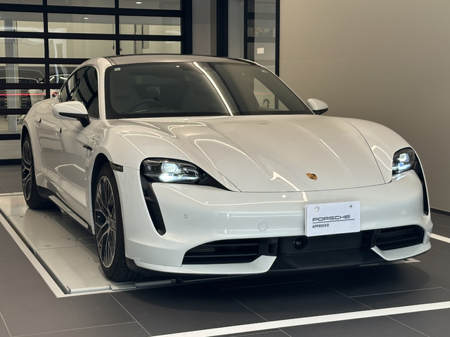 MY21　Taycan Turbo　RHD【K25-0337】
