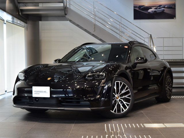 2022年式　タイカン 4 Cross Turismo　RHD　AT