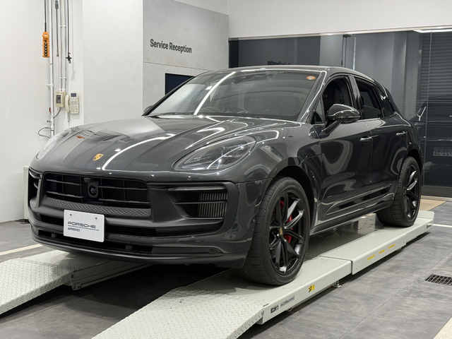 MY2024　マカンGTS　RHD【R26-0221】