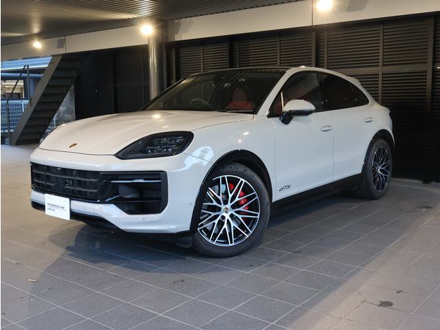 2024年　カイエンGTSクーペ　RHD　TIP